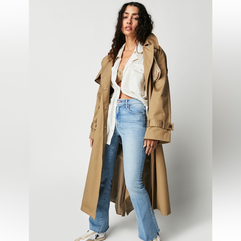 MOTHER The Weekender Fray Jeans